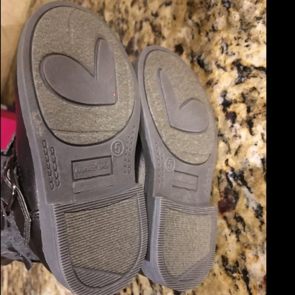 NEW Rampage Girl's Gray Girls Boots 5